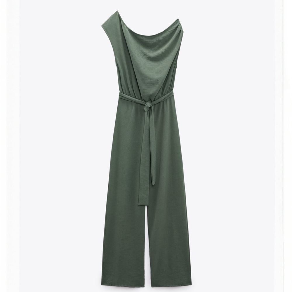 Zara flowy jumpsuit with belt